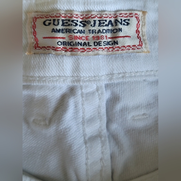 Guess white skinny jeans in size 23. - Picture 4 of 8